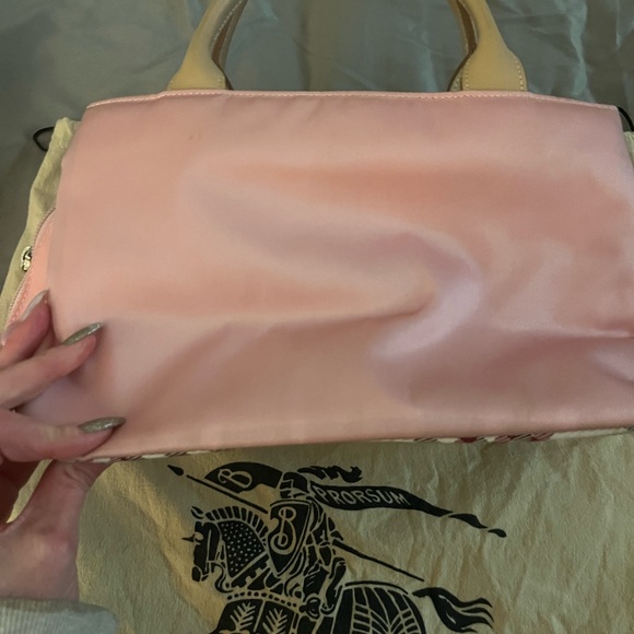 💫Authentic Burberry small bag in Excellent Condition 💫 - Picture 2 of 7